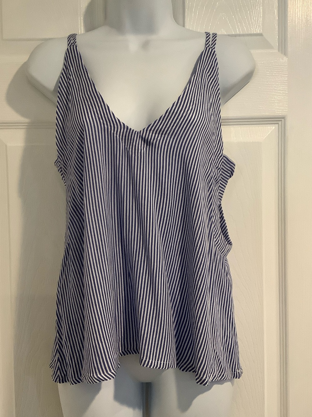 LULU’S Blue/White Striped Tie Back Cut Out Nautical Coastal Summer Tank Top XS